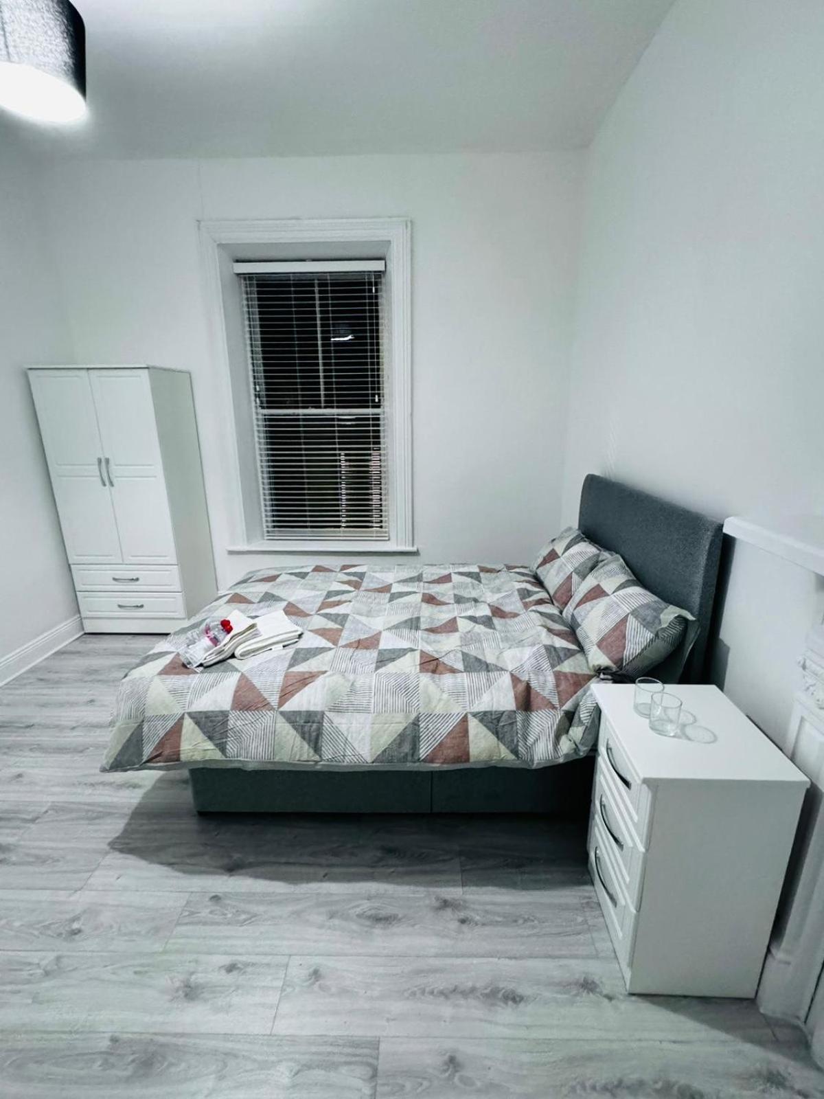 Naas Town - Budget Double Bedrooms Zewnętrze zdjęcie
